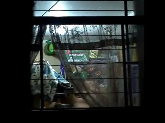 पड़ोस वाली लड़की कपड़े बदलते हुए चुपके से चोदाई MMS देसी बीएफ — screenshot 9