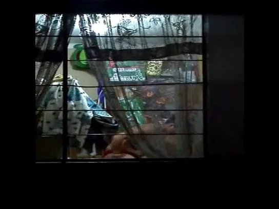 पड़ोस वाली लड़की कपड़े बदलते हुए चुपके से चोदाई MMS देसी बीएफ — screenshot 10