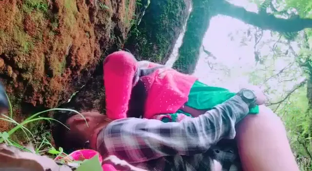 यंग बॉय ने देसी चीटिंग आंटी को मुंह और चूत में लंड दिया हिंदी बीएफ — screenshot 3