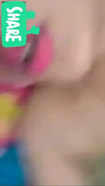 कोलकाता की लड़की साड़ी उतारकर नंगी चूत दिखाती देसी सेक्स वीडियो — screenshot 8