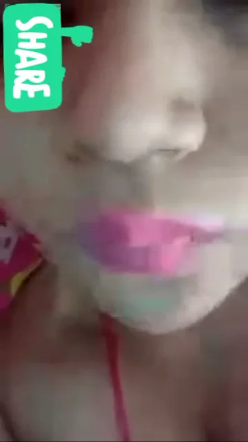 कोलकाता की लड़की साड़ी उतारकर नंगी चूत दिखाती देसी सेक्स वीडियो — screenshot 9