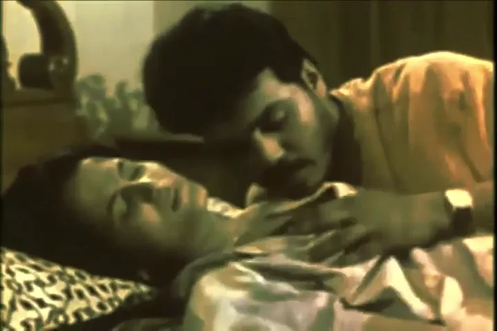 इंडियन सॉफ्टकोर पॉर्न फिल्म के हॉट चुदाई वाले सेक्स सीन्स वाली मल्लू बीएफ वीडियो