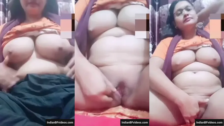 सेक्सी चश्मिश आंटी ने बेडरूम में बिग बूब्स दबाते हुए गुलाबी चुत फिंगरिंग की देसी MMS
