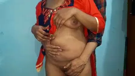 कामवाली की गीली चूत की अकेले में जबरदस्त चुदाई देसी बीएफ सेक्स वीडियो — screenshot 1