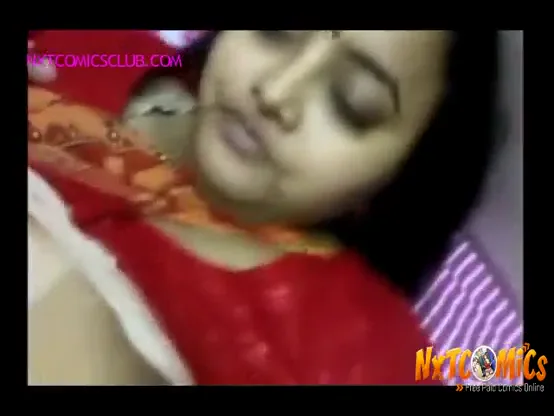 घरेलु बंगाली बीवी गैर मर्द के साथ चूमने चाटने वाली देसी चुदाई बंगाली ब्लू फिल्म — screenshot 6