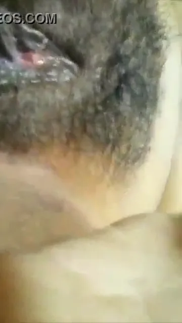 बड़े बूब्स और ठुकी चूत वाली लड़की की देसी चुदाई हिंदी बीएफ वीडियो — screenshot 4