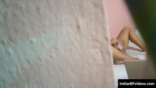 बड़ी दीदी को ओनली फैंस के लिए नंगी वीडियो बनाते देखा देसी लड़की की मोटी चूत वाली ब्लू फिल्म — screenshot 6