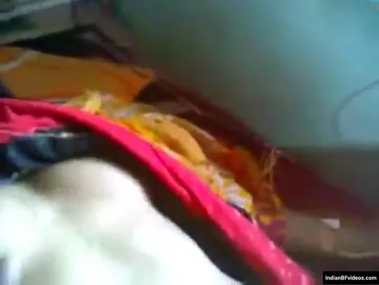 दरवाजा खुला छोड़ बीवी ने चूसा पति का लंड