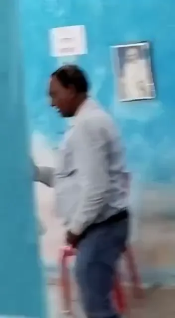स्कूल की चुदक्कड़ प्रिंसिपल मैडम ने पंचायत ऑफिस वाले से चूत चुदाई ली — screenshot 5