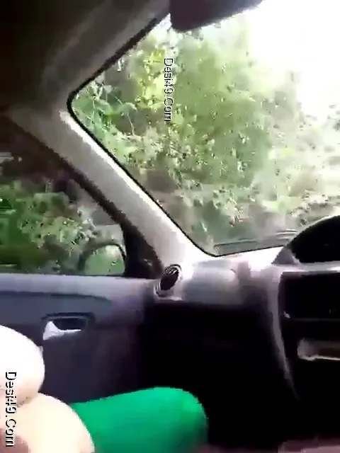 लिफ्ट मांगी अनजान आंटी के बड़े बूब्स कार वाले ने दबाए देसी सेक्स वीडियो — screenshot 2