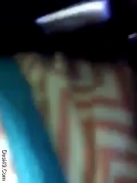 लिफ्ट मांगी अनजान आंटी के बड़े बूब्स कार वाले ने दबाए देसी सेक्स वीडियो — screenshot 5