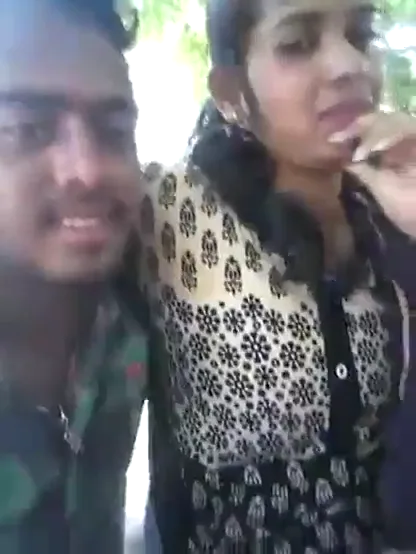 बंगाली कपल की पार्क में किसिंग और देसी चूत चुदाई वाली ब्लू फिल्म वीडियो — screenshot 5