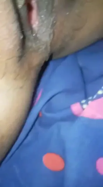 बीवी की चूत चोदकर पति ने भोसड़ा बना दिया देसी चुदाई वीडियो — screenshot 1
