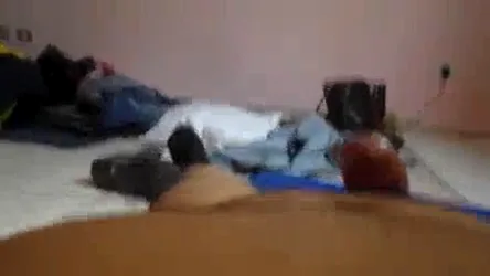 कॉलेज गर्ल ने दोस्त के फ्लैट पर देसी चूत चुदाई का पूरा मजा लिया हिंदी बीएफ वीडियो — screenshot 8