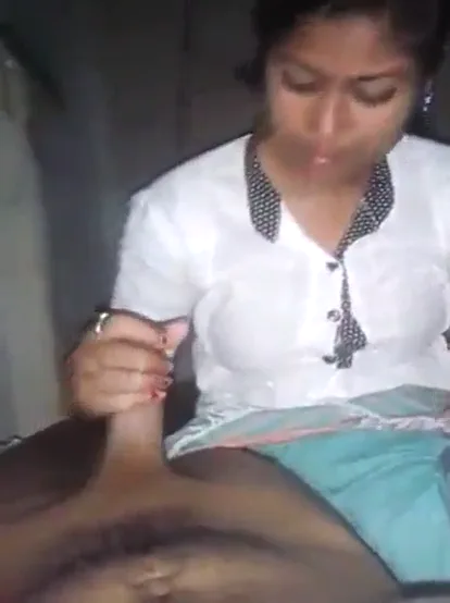 हॉट इंडियन लड़की की बूब्स फकिंग लंड मसाज और जोरदार चूत चुदाई का MMS — screenshot 2