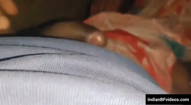 देसी भाभी की झांट वाली चूत में लंड डालकर जोरदार चुदाई करते हुए बूब्स दबाने वाली हिंदी बीएफ वीडियो