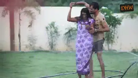 स्वाति नायडू की हॉट बिग बूब्स वाली सॉफ्टकोर देसी सेक्स वीडियो — screenshot 2