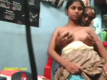 इंडियन गर्ल जूली को उसके अंकल ने घर पर चोदा देसी चुदाई एमएमएस — screenshot 2