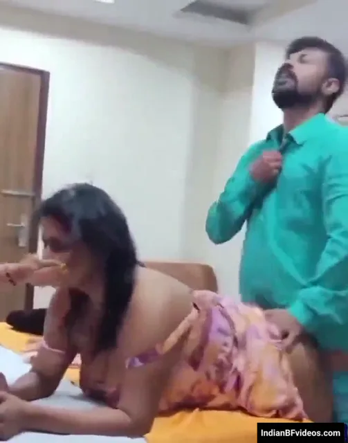 देवर ने भाभी को घोड़ी बनाकर सहेली के सामने चोदा भाभी सेक्स वीडियो — screenshot 5