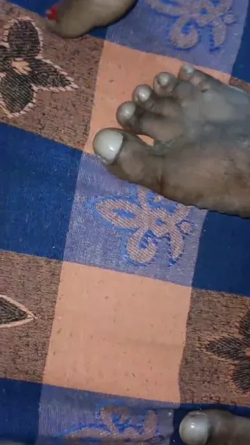 एक ही रात में तीन बार देवर का लंड लेकर भाभी ने चुदाई का मजा लिया — screenshot 1