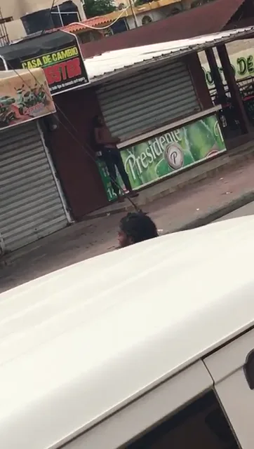 बीच सड़क पर लड़की ने अपनी चूत में उंगली डालकर हस्तमैथुन किया अंग्रेजी बीएफ वीडियो — screenshot 5
