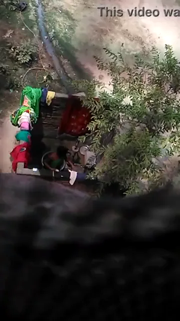 बाथरूम में नहाने के बाद कपड़े पहनती पड़ोसी आंटी को चोरी से फिल्माया — screenshot 3