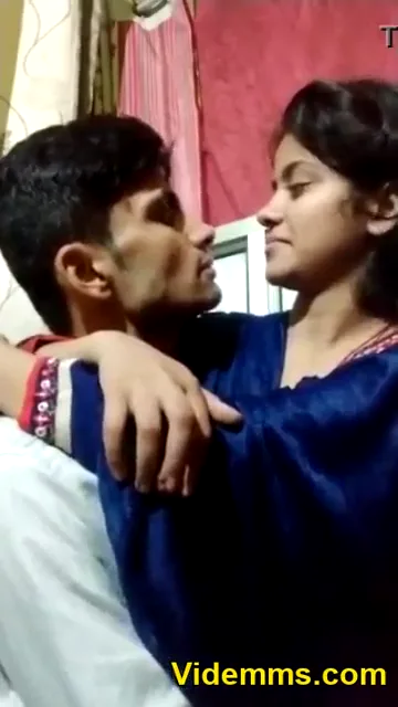 घरेलू प्रेमिका का गजब किसिंग और बूब्स सकिंग देसी सेक्स वीडियो — screenshot 2