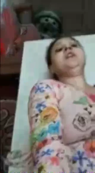 पंजाबी भाभी की गर्म चूत में लंड घुसाकर जोरदार देहाती चुदाई MMS वीडियो — screenshot 5