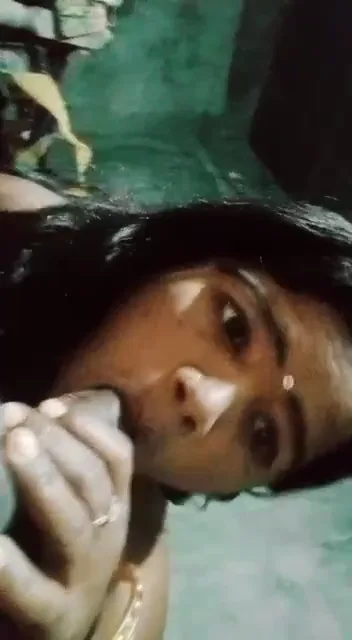 टाइल्सवाले राजस्थानी लंड को गाँव की हॉट आंटी ने चूत में लेकर देहाती चुदाई की — screenshot 4