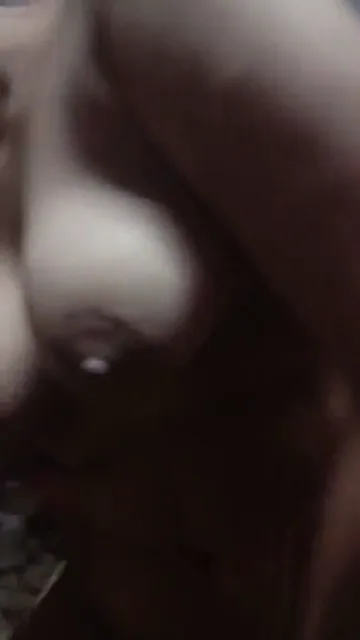 दोस्त के साथ बीवी की अदलाबदली करके देसी चुदाई करते हुए पोर्न मूवी वीडियो — screenshot 5
