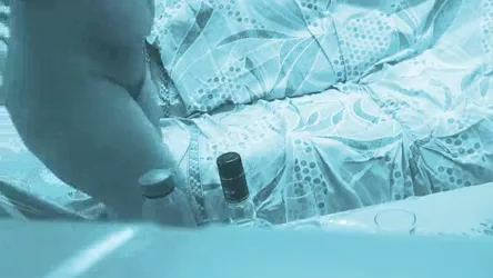 शराब पिलाकर बीवी को नंगी करके जोरदार चोदा हिंदी बीएफ वीडियो — screenshot 8