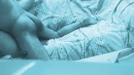शराब पिलाकर बीवी को नंगी करके जोरदार चोदा हिंदी बीएफ वीडियो — screenshot 10