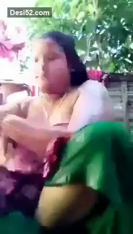 बड़े बूब्स वाली पड़ोसी दीदी का नंगा बाथरूम नहाने वाला वीडियो — screenshot 5
