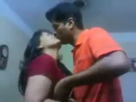 कानपुर की बिग बूब्स आंटी का होटल में देसी सेक्स एमएमएस — screenshot 5
