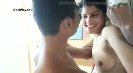 ब्यूटीफुल कॉलेज गर्ल का कलूटे के साथ झकास देहाती चुदाई हिंदी बीएफ — screenshot 4