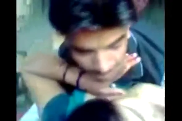 मजबूर भाभी देवर के मोटे लंड से चूत चुदवाती हुई देसी सेक्स MMS वीडियो