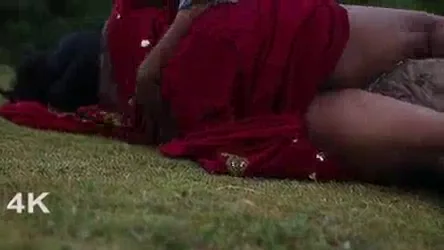 यार के साथ बंगले बाहर रोमांस करती तेलुगु बहू की जोरदार चुदाई हिंदी बीएफ — screenshot 9