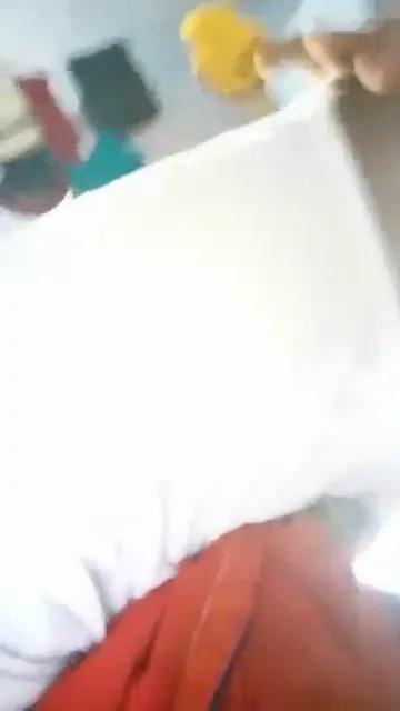 हिंदी ऑडियो में कामुक कराहती बीवी की देसी चुदाई हिंदी बीएफ वीडियो — screenshot 1