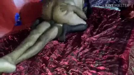बूढी बीवी की स्टॉकिंग पहनकर गांड और चूत चुदाई वाला देसी बीएफ वीडियो — screenshot 6