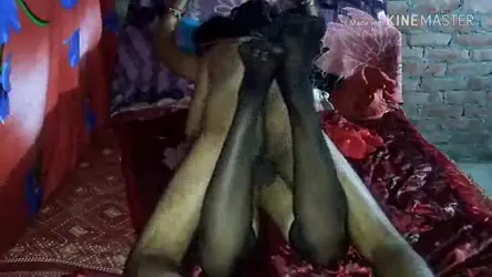 बूढी बीवी की स्टॉकिंग पहनकर गांड और चूत चुदाई वाला देसी बीएफ वीडियो — screenshot 8