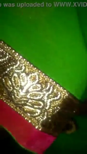 बड़े बॉल्स वाली भाभी सोनाली की साडी उतारकर देहाती चुदाई हिंदी एमएमएस — screenshot 5