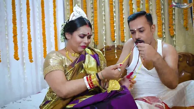 शादी की पहली रात पति के लंड को चूसकर पत्नी की जबरदस्त चुदाई हिंदी बीएफ वीडियो — screenshot 2