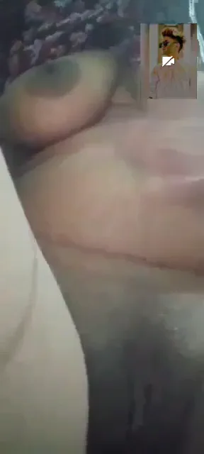 मुस्लिम भाभी ने पैसे के लिए ऑनलाइन चूत दिखाई देसी MMS ब्लू फिल्म — screenshot 4