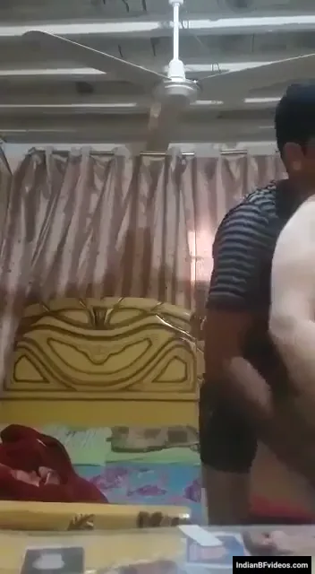 पाकिस्तानी भाभी ड्राइवर से खुलकर मजे करती हुई गंदी एमएमएस — screenshot 4