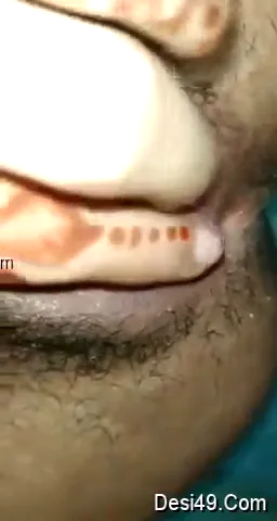 बॉयफ्रेंड के लिए नग्न जिस्म का पूरा प्रदर्शन करती लड़की की देसी चूत वीडियो — screenshot 9