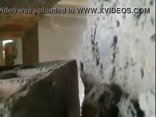 अंडर कंस्ट्रक्शन साइट पर औरत को नंगी नहाते हुए देखा हिंदी बीएफ — screenshot 3