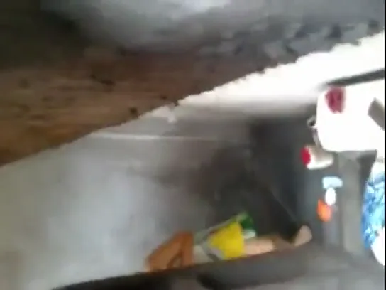 अंडर कंस्ट्रक्शन साइट पर औरत को नंगी नहाते हुए देखा हिंदी बीएफ — screenshot 5