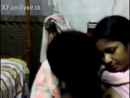 अधेड़ चाचा ने जवान भतीजी के बड़े बूब्स दबाकर चूत चुदाई का मजा लिया — screenshot 5
