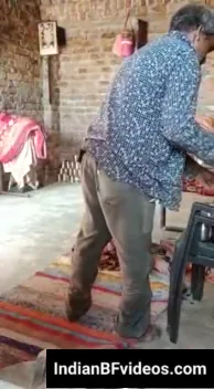 गांव वाली भाभी का लेहंगा उठाकर देवर ने चूत चोदी देहाती चुदाई वीडियो — screenshot 2