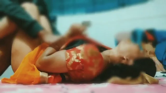 देवर के दोस्त ने पैसे देकर भाभी की हार्ड चुदाई कर दी हिंदी बीएफ — screenshot 6